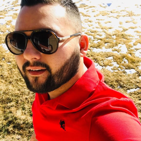 Meet your Posher, Roberto - Picture 1 of 1